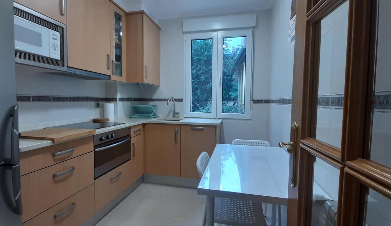 Piso Centro Santander - Parking Gratuito Apartment Bagian luar foto