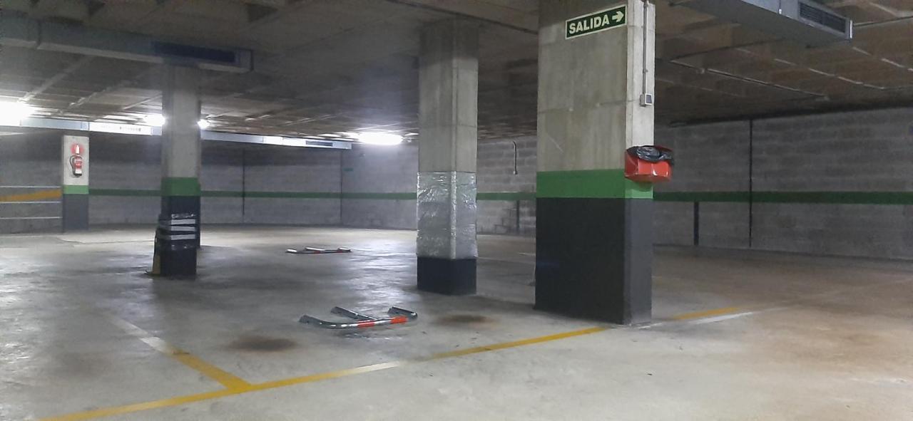 Piso Centro Santander - Parking Gratuito Apartment Bagian luar foto